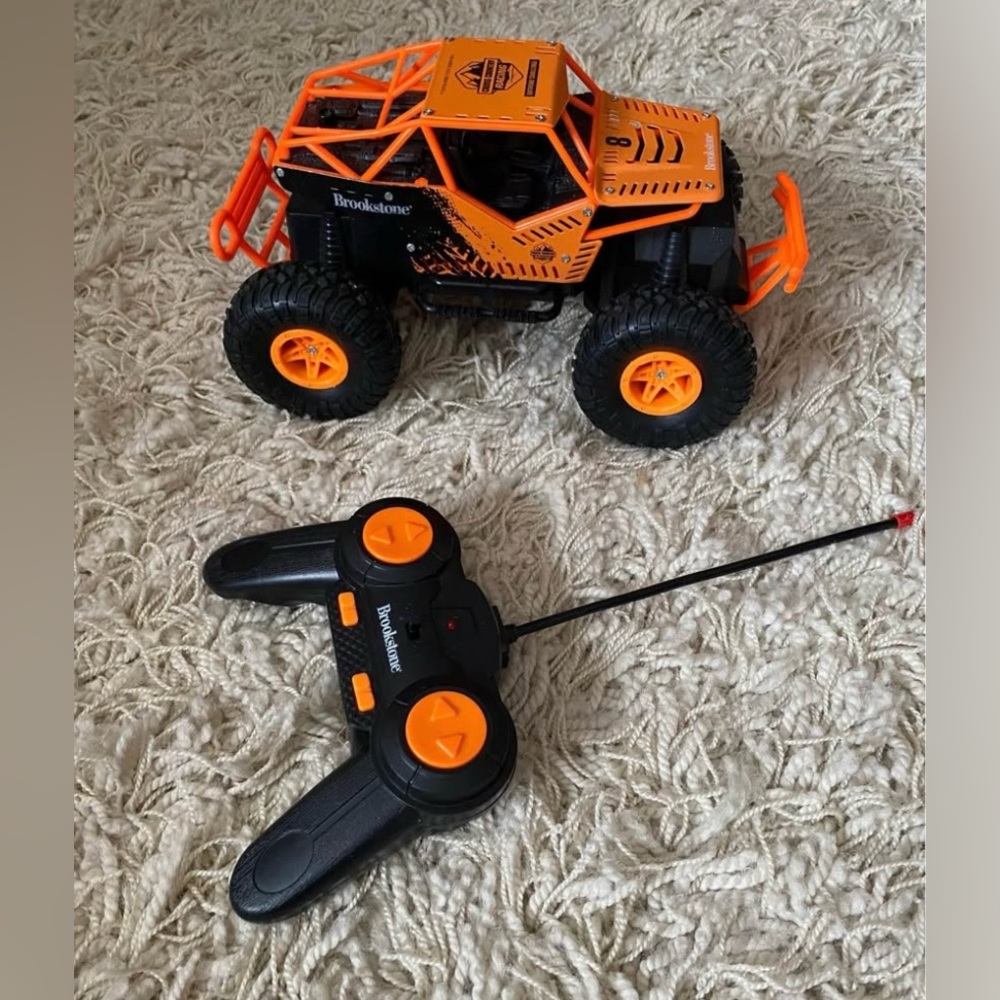 Brookstone Off-Road Rocker High Speed RC Vehicle Radio Controlled, 1/16 Scale